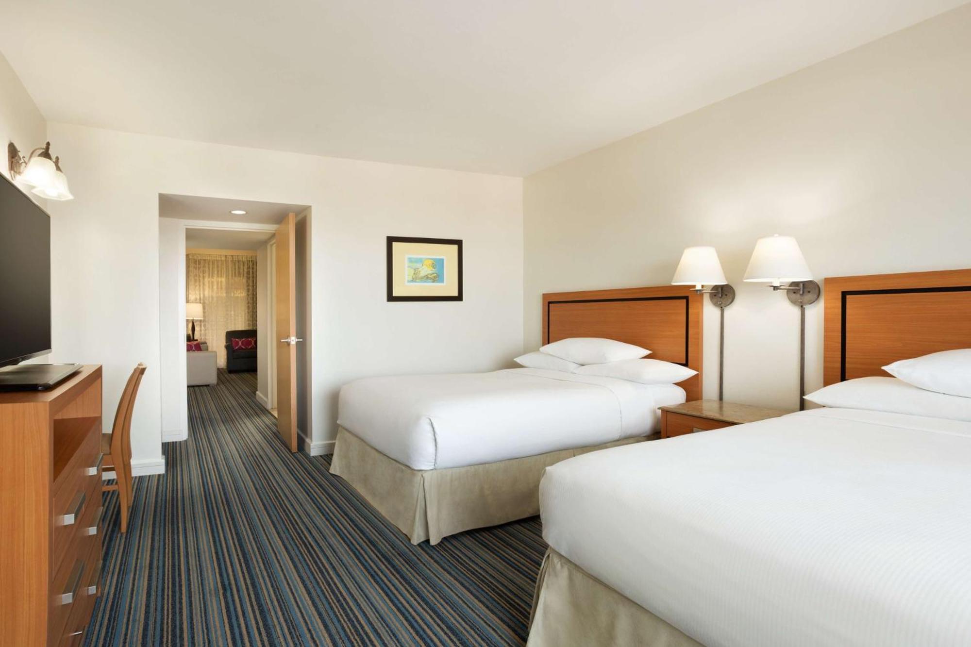 Embassy Suites By Hilton Dorado Del Mar Beach Resort Exterior photo