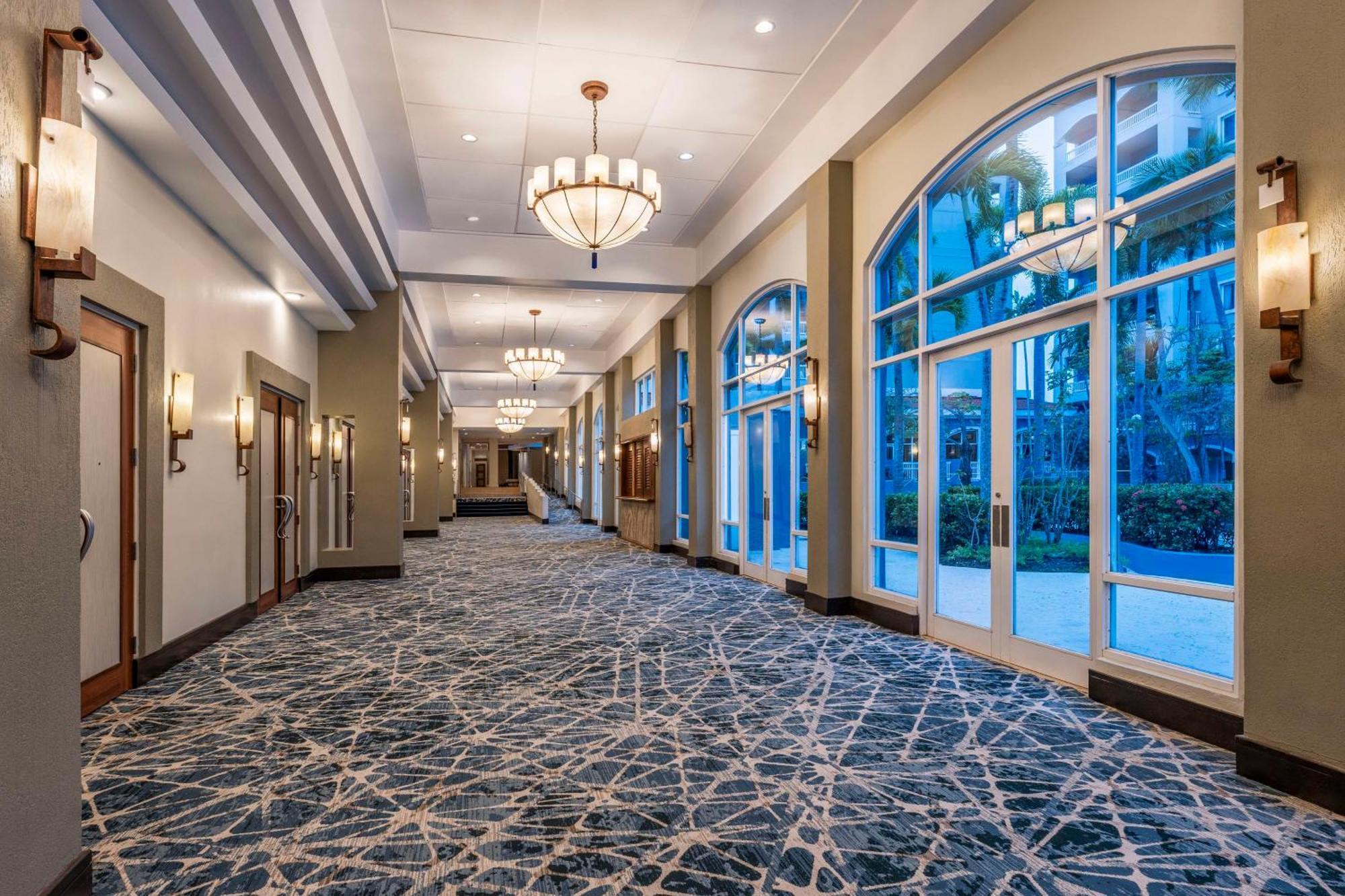 Embassy Suites By Hilton Dorado Del Mar Beach Resort Exterior photo